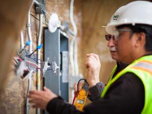 Электрик на строительстве в Чехии